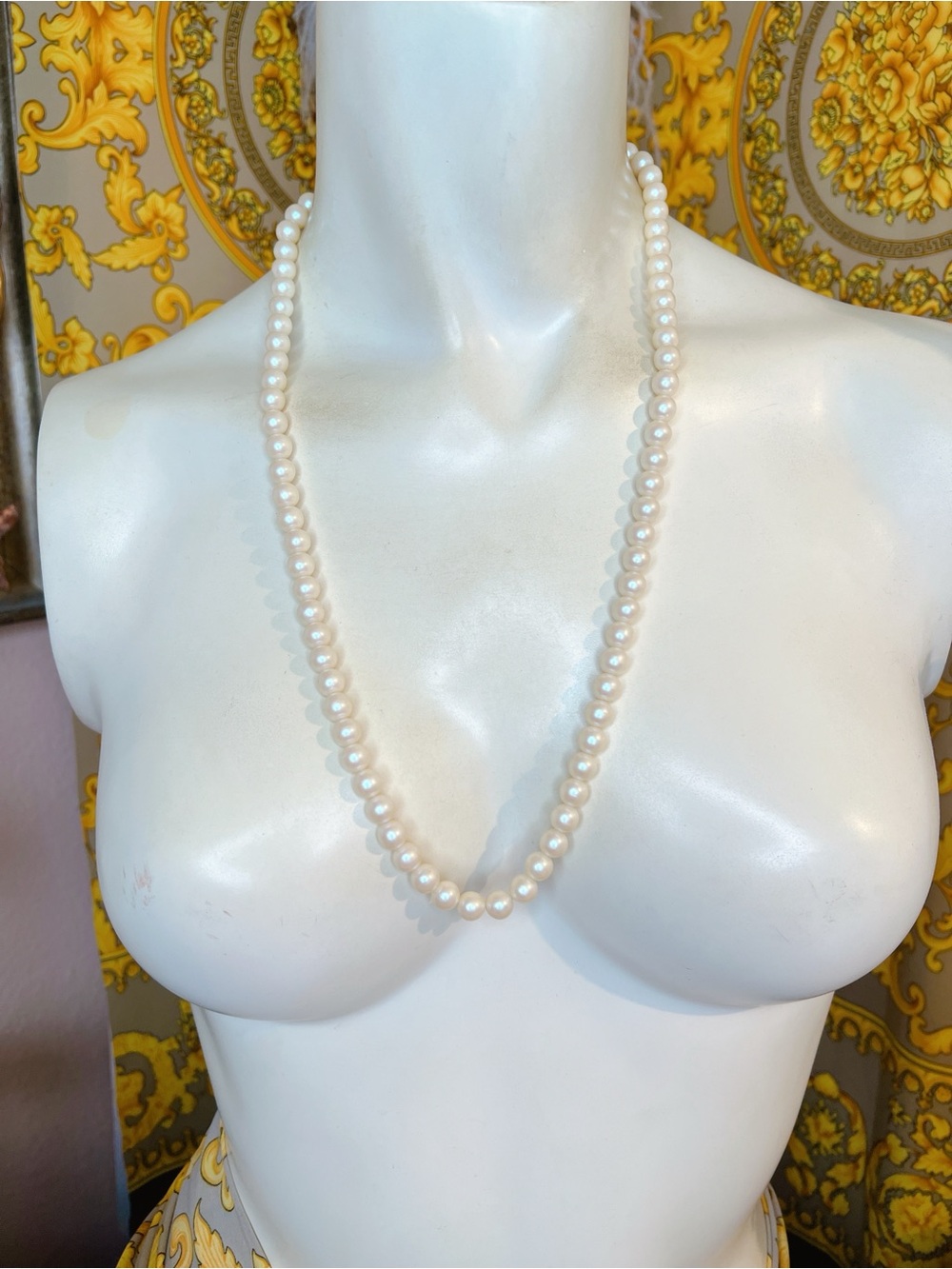 Pearl necklace vintage nordstrom 24” opal ivory tone gold turn knob clasp 7 mm